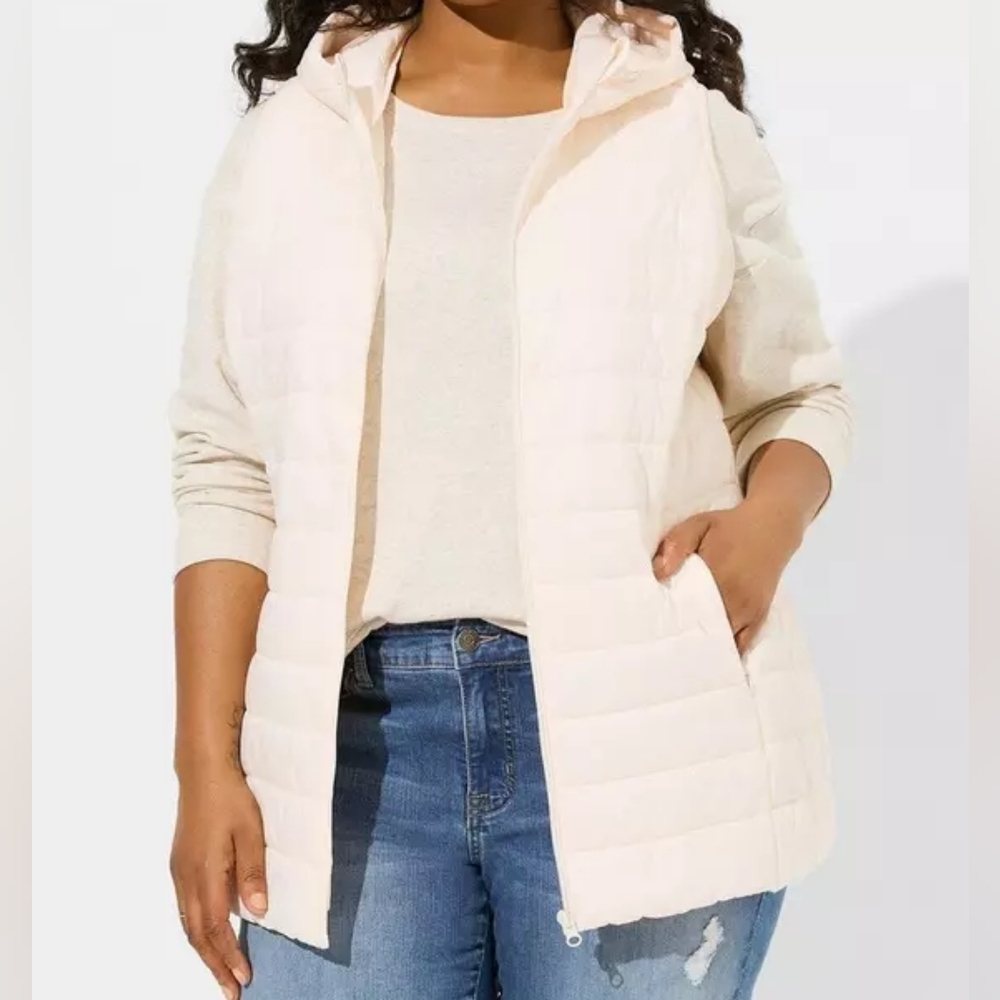 Torrid NWOT Light Packable Puffer Vest